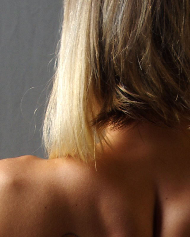 KristenH_700843_shoulder